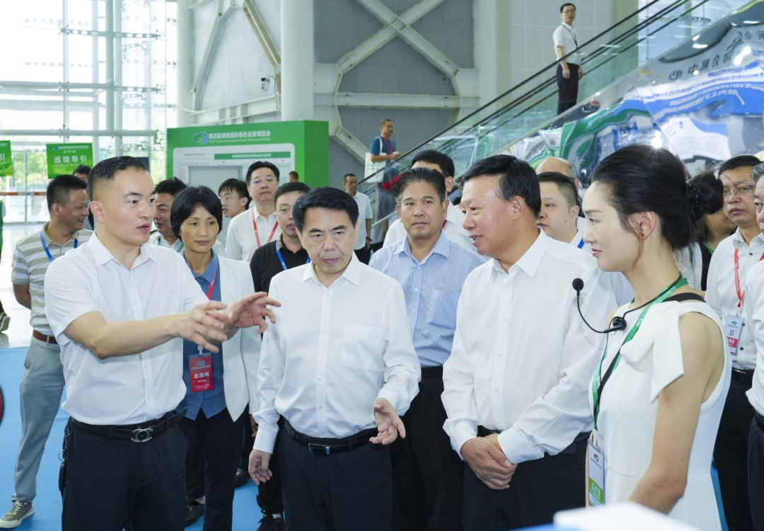 湖南省人民政府副省長、中國環(huán)保產(chǎn)業(yè)協(xié)會會長